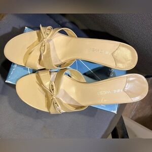 NEW NEVER WORN Nine West nude heels